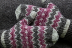 Resolis-Mittens-design-by-Emily-Williams